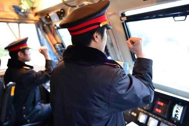 石家莊鐵路學(xué)校2020年火車司機專業(yè)學(xué)費多少？