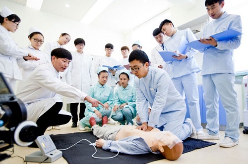 石家莊冀聯(lián)醫(yī)學中專學校周六日可以出入學校嗎？